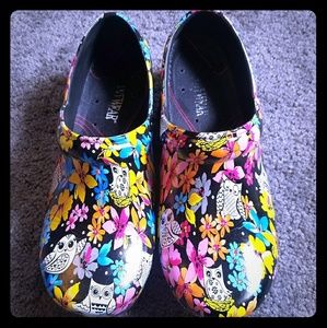 AnyWear Nursing Clogs